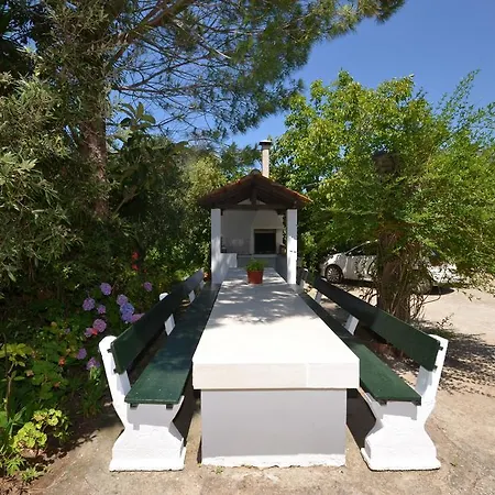 Vila Dina Corfu Halikounas